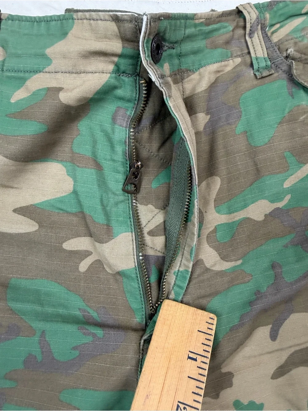 Polo by Ralph Lauren Men's Camouflage Cargo Shorts Size 36 (Zipper Not Working)